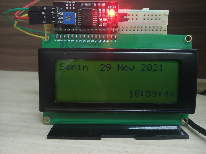 real time tanggal dan jam di lcd 20x4